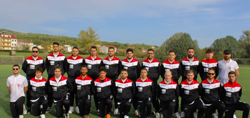 Squadra ASD Domenico D'Amico — divisa nera con giubbotto rosso e bianco
